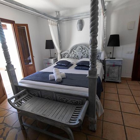 Buenavista Suites Hotel Boutique Santa Eularia des Riu Dış mekan fotoğraf