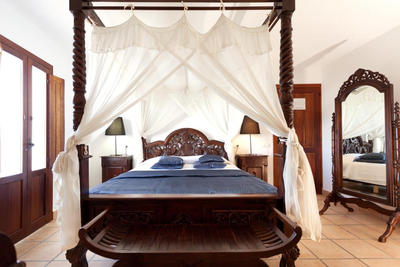Buenavista Suites Hotel Boutique Santa Eularia des Riu Dış mekan fotoğraf